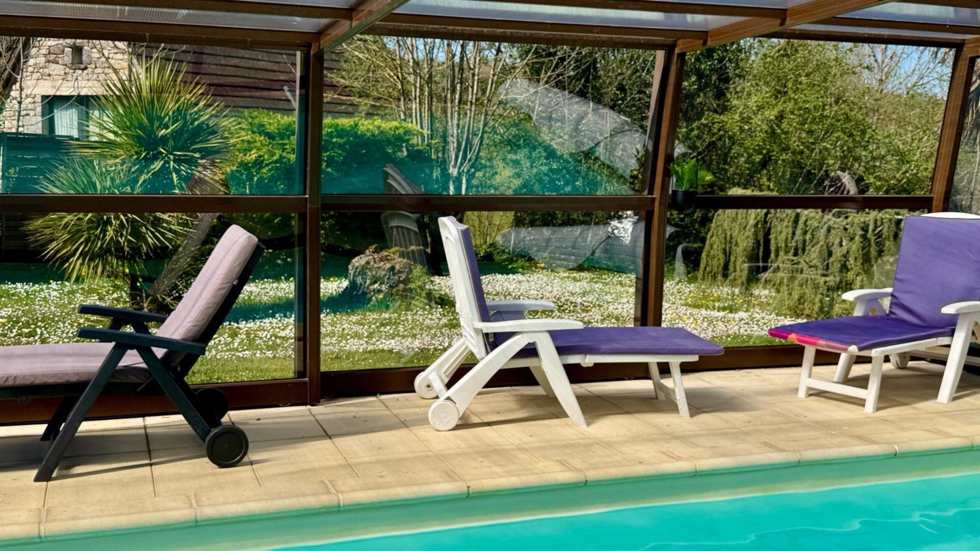 Maison De Charme Piscine Couverte Chauffee Mayrinhac-Lentour Exteriör bild